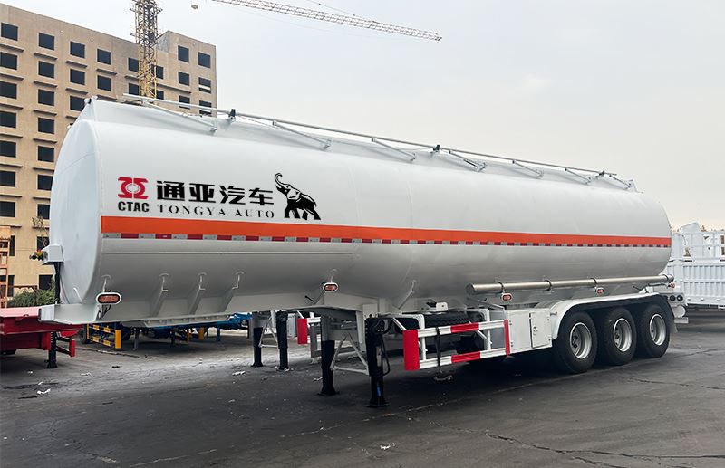 3 Axel 45000 liter bränsletankfartyg Semi Trailer