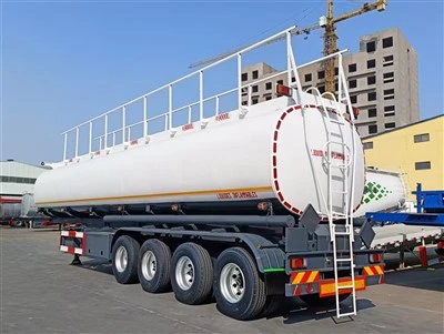 4 Axelbränsletankfartyg Semi Trailer