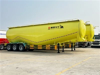 Powder Tanker Semi Trailer Med 2 Fack